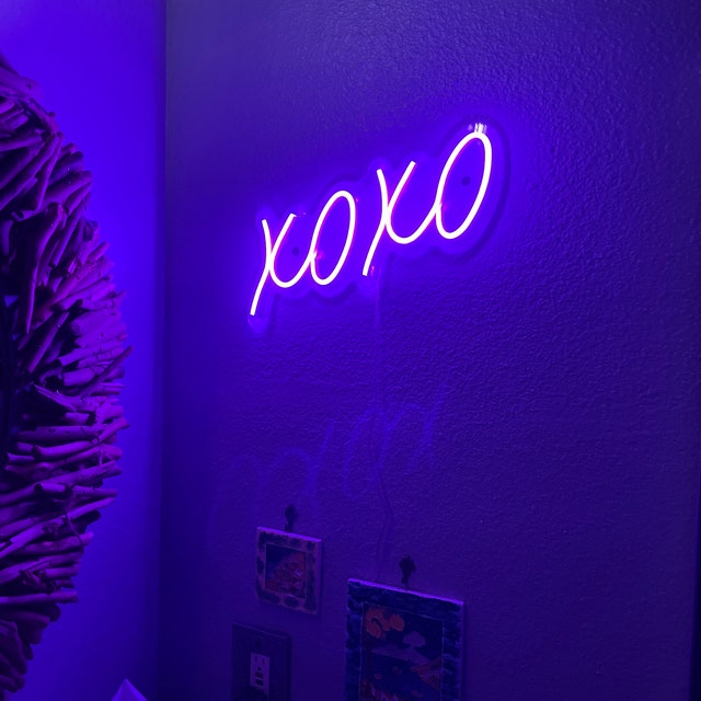 xoxo neon light for wedding